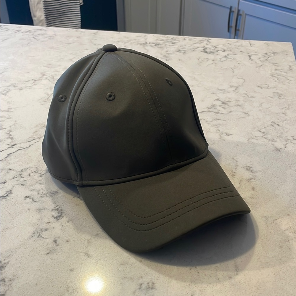 Lululemon baseball hat